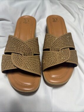NY&C Women's Tan Slip-On Studded Slide Sandals, 10W